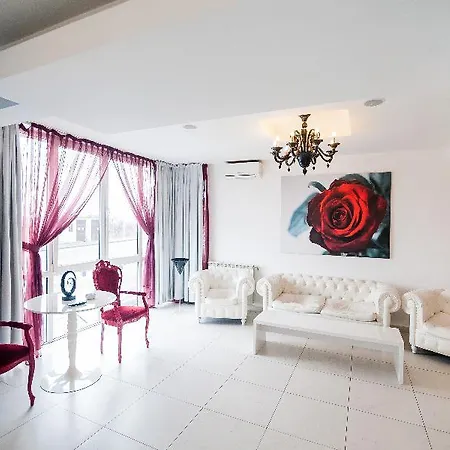 فندق Alex&george Boutique 4*