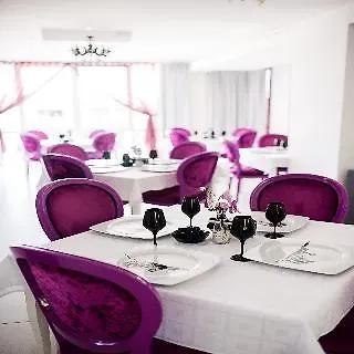 Alex&george Boutique فندق 4*
