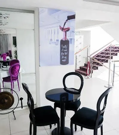 Alex&george Boutique 4*